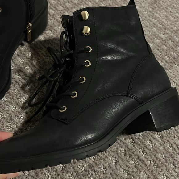 Boots - Picture 2 of 7